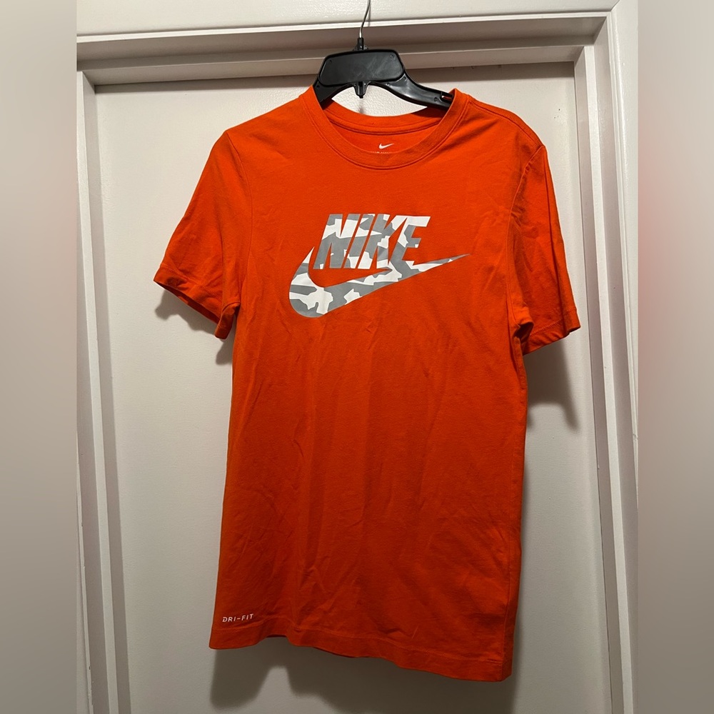 Men’s Nike Dri-fit Tee